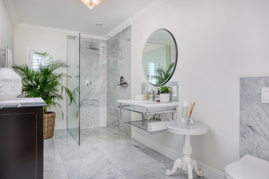 5 Bedroom Property for Sale in Constantia Western Cape